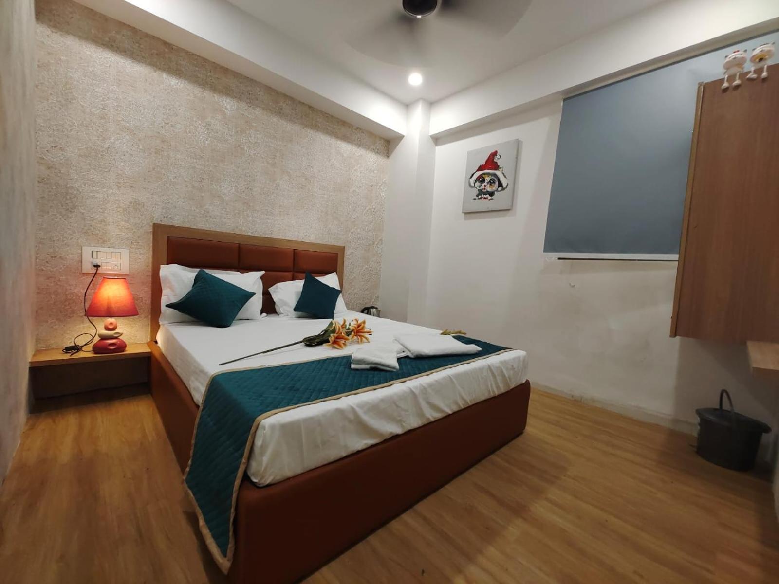 Hotel Prasang Surat Dış mekan fotoğraf