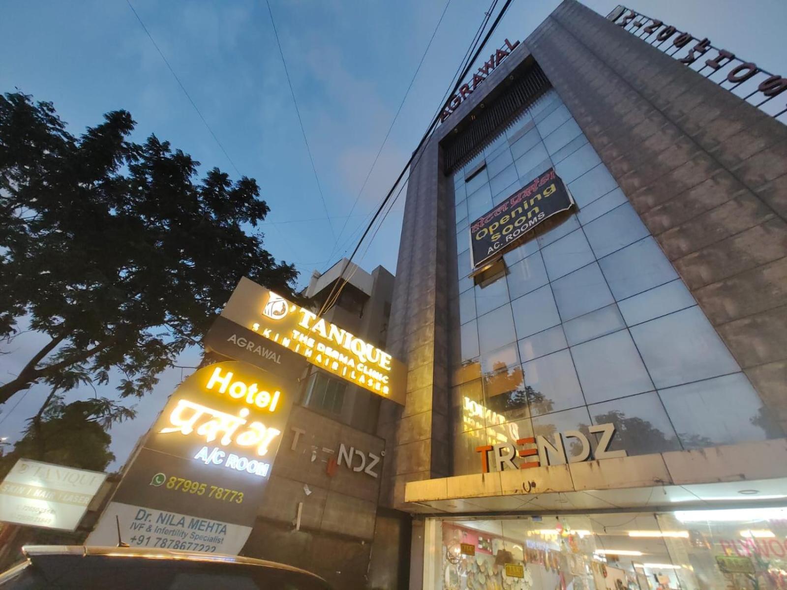 Hotel Prasang Surat Dış mekan fotoğraf